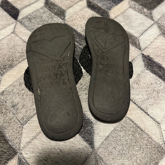 Women’s Reef Black Foam Sandals Size 7 - Picture 2 of 3